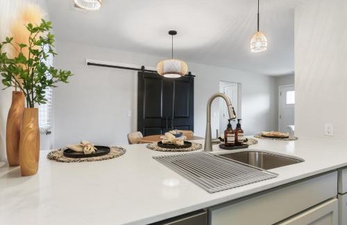 Whitemarsh Island Casa | Dog Friendly Island Retreat Close to City and Beach