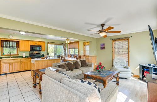 Lake George Casa | Dog-Friendly Lake George Home 3 Mi to Beach!