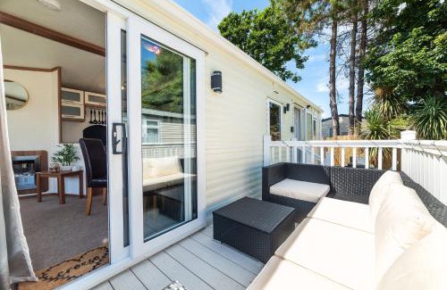 Prestatyn Casa | Dog Friendly Lovely Caravan by Beach Prestatyn N Wales 6 Berth Read full Host details before booking Mon in to Fri out Fri in to Mon out Mon to Mon Fri to Fri ONLY