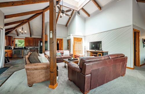 Thayerville Casa | Dog Friendly Luxury Estate w/ Fire Pit, Hot Tubs & Dock