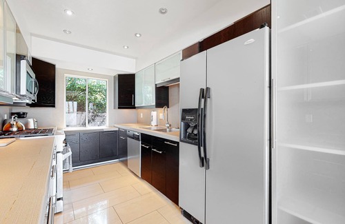 Araby Condominio | Dog-Friendly Modern Condo w/ Great Views, Shared Pool & Private Patio
