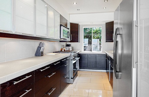 Araby Condominio | Dog-Friendly Modern Condo w/ Great Views, Shared Pool & Private Patio
