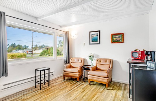 Westport Casa | Dog-friendly motel near the beach with fast WiFi & a fish cleaning station