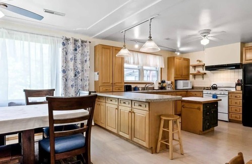 Kendall Casa | NUEVO * APERTURA MAY19 * * ROBLE BLANCO HAN * ACOGEDOR / CHIMENEA / TUB CALIENTE * S HABIDO / SAUGATUCK
