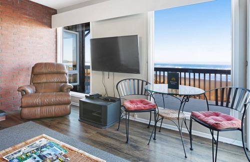 Bandon Casa | Perro-friendly, frente al mar condominio w / acceso a la playa, chimenea acogedora, y una gran cubierta