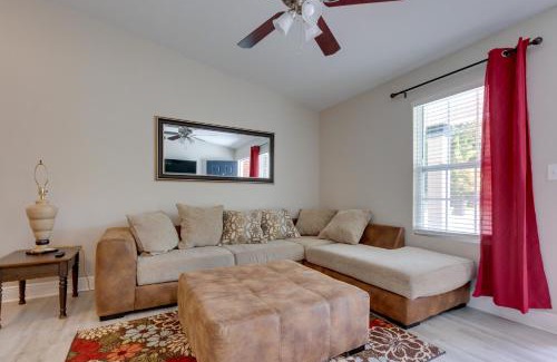Pensacola Heights Apartamento | Dog-Friendly Pensacola Duplex about 7 Mi to Downtown