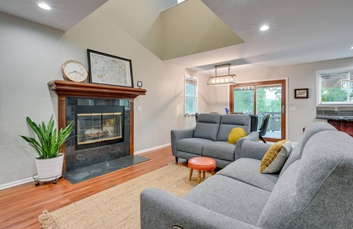 Pinckney Casa | Dog-Friendly Pinckney Vacation Rental on Canal!