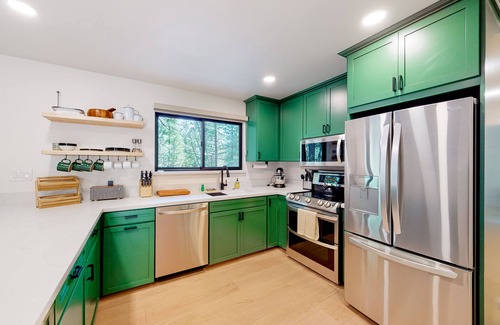 Glencoe Cabina | Dog-friendly remodeled home with forest views, wood stove, deck, washer/dryer