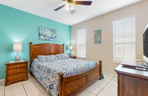 Wellington Casa | Dog-friendly resort-style home with lazy river, pool, balcony, children's items