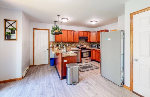 Mount Pocahontas Casa | Dog-friendly retreat with fenced yard, billiards, firepit, & pool access