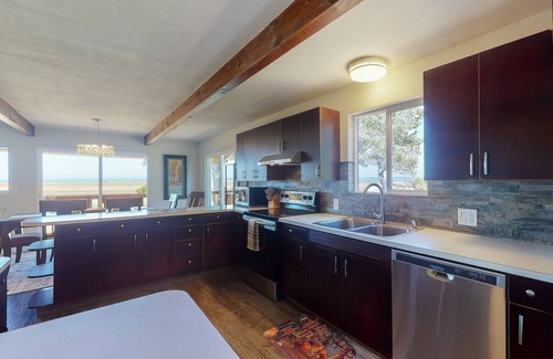 Westport Casa | Dog-Friendly Retreat w/ Bay Views, a Spacious Deck, & Secluded Feel