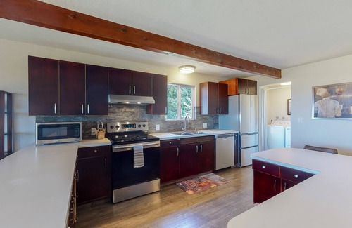 Westport Casa | Dog-Friendly Retreat w/ Bay Views, a Spacious Deck, & Secluded Feel