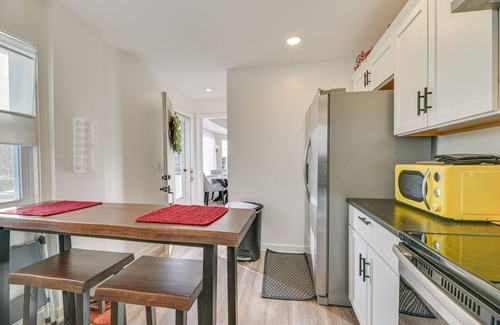Rochester Casa | Dog-Friendly Rochester Home ~ 3 Mi to Downtown!