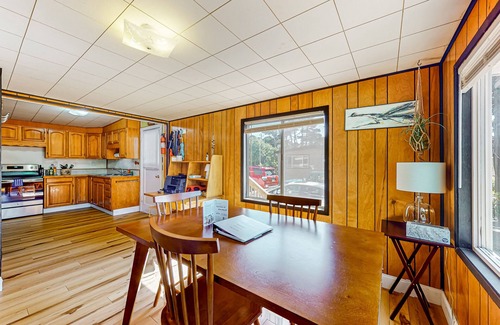 Heceta Beach Casa | Dog-friendly rustic house near ocean and golf with washer/dryer & gas grill