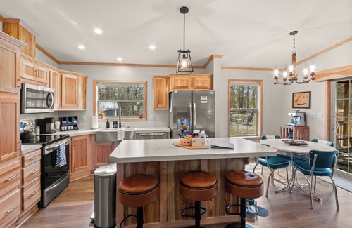 Nekoosa Cabaña | Dog Friendly Sand Valley Lake Camelot