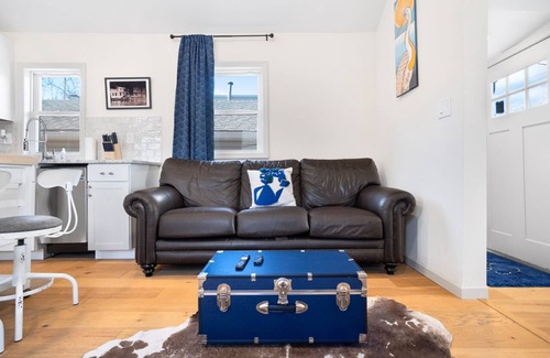 Usmma Casa | Dog-friendly Single-Family Home w Fenced Yard Washer, Dryer in NYC's "Nantucket"
