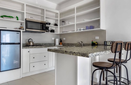 La Paloma Casa | Dog-friendly suite with kitchenette, heated outdoor pool, hot tub, private patio
