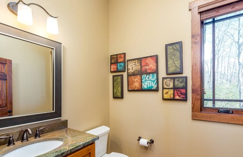 Pisgah Forest Casa | Dog-friendly Sutton Knob cottage with long-range Pisgah views and wood fireplace