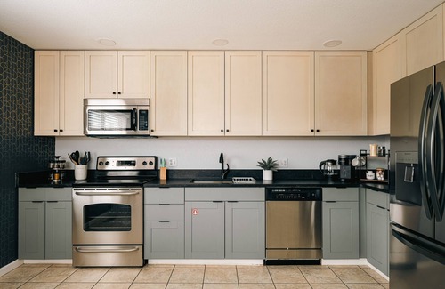Barths Casa | Dog-friendly townhome with private hot tub & cornhole - walk to dining