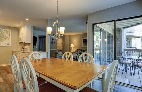Sea Pines Condominio | Dog Friendly 2BR Villa in Sea Pines – Walk to Harbour Town & Beach