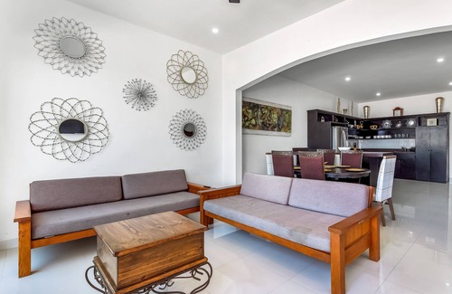 La Paloma Casa | Dog-friendly villa with heated outdoor pool, hot tub, streaming, balcony