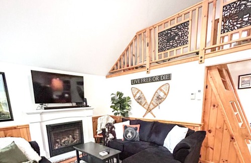 Conway Cabina | Dog-Friendly w/Hot Tub, Firepit near Kancamagus!
