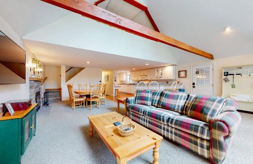Birchview by the Saco Casa | Dog-friendly, waterfront home on the Saco River with private hot tub & fireplace