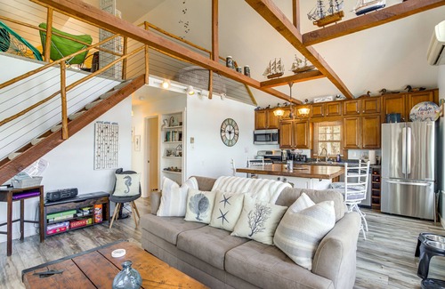Westover Cabaña | Dog-Friendly Westover Cottage w/ River Access!