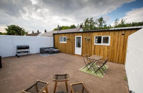 Ford Casa | Dog House 1