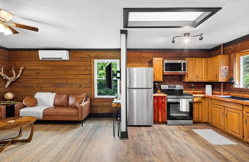 Clyde Cabina | Dogwood Cabin in Clyde - Perfect for a cozy getaway