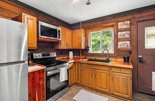 Clyde Cabina | Dogwood Cabin in Clyde - Perfect for a cozy getaway