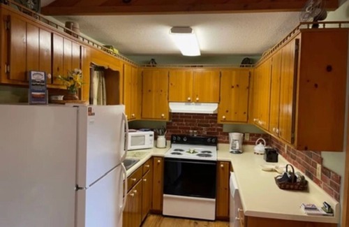 Hiawassee Cabina | Dogwood Cabin @ Laurel Mtn Cabins - Beautiful Mountain Views in a Quiet Setting