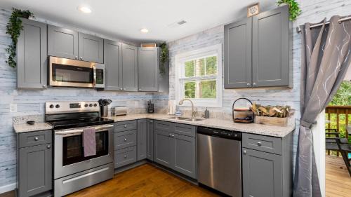 Asheville Casa | Dogwood Sycamore by AvantStay 6mins to Asheville