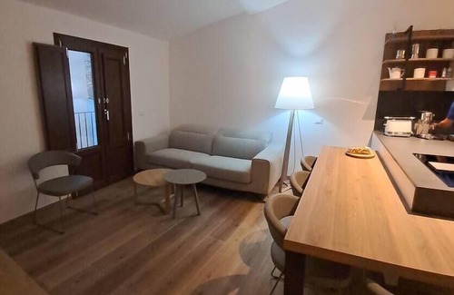 Isnello Apartamento | Dolce-Giardino, Elegant 2-Bed Apartment with Stunning Views