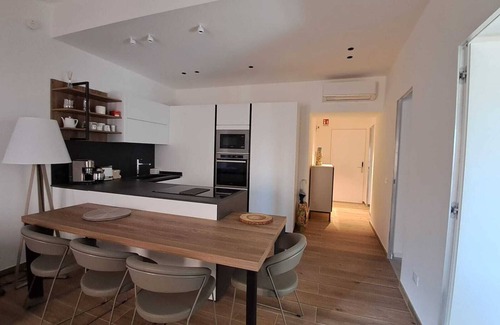 Isnello Apartamento | Dolce-Giardino, Elegant 2-Bed Apartment with Stunning Views