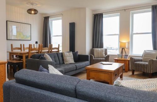Cemaes Bay Casa | Dolfor