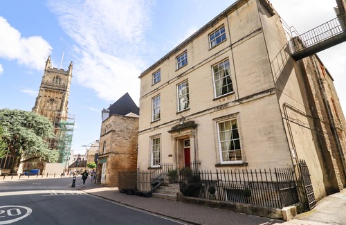 Cirencester Cabaña | Dollar Ward House Basement