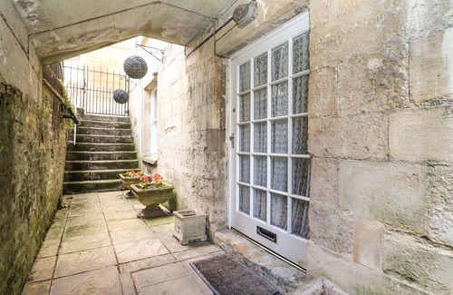 Cirencester Cabaña | Dollar Ward House Basement