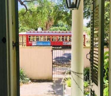 Mid-City Casa | DOLLHOUSE, HUGE 6 BR, French Quarter, STREETCAR sleeps 14!