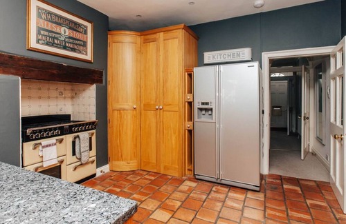 Henley-on-Thames Casa | Dolls House - Luxury Townhouse - From 400 Per Night