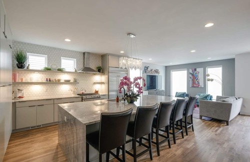 Nashville Casa | Dolly s Big House - 18 Beds Skydeck Views