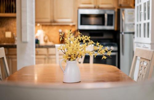Kings Beach Casa | Dolly Varden Cottage