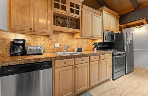 Kings Beach Casa | Dolly Varden Cottage