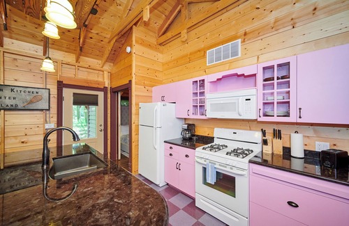 Fennville Casa | Dollybrook 3 - Community pool(CLOSED for the season) - Pet friendly - large groups welcome