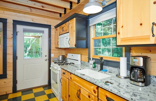 Fennville Casa | Dollybrook 8 - Pet friendly - Community Pool(CLOSED for the season) - Groups welcome