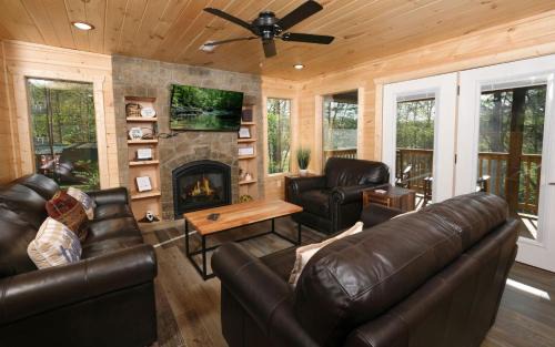 Sevierville Villa | Dollys Cabin