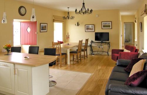 Caherconnell Casa | Dolmen Cottage
