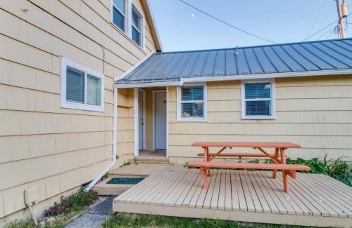 Rockaway Beach Casa | Dolphin 2