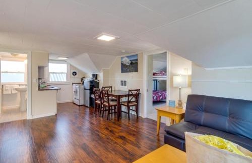 Rockaway Beach Casa | Dolphin 2