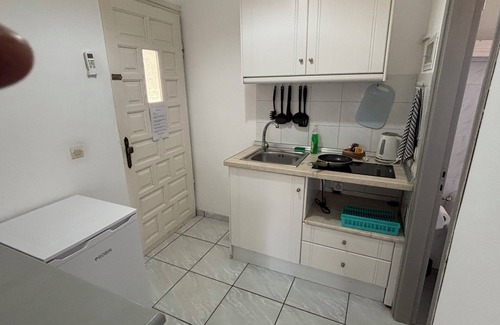 Roda Hotel | DOLPHIN APARTMENTS & STUDIOS